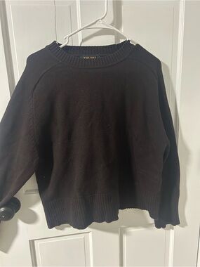 TRUTY Black Crewneck Sweater